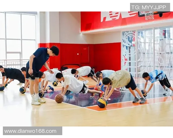 完善篮球赛事志愿者培训体系提升服务质量与赛事体验的研究与实践